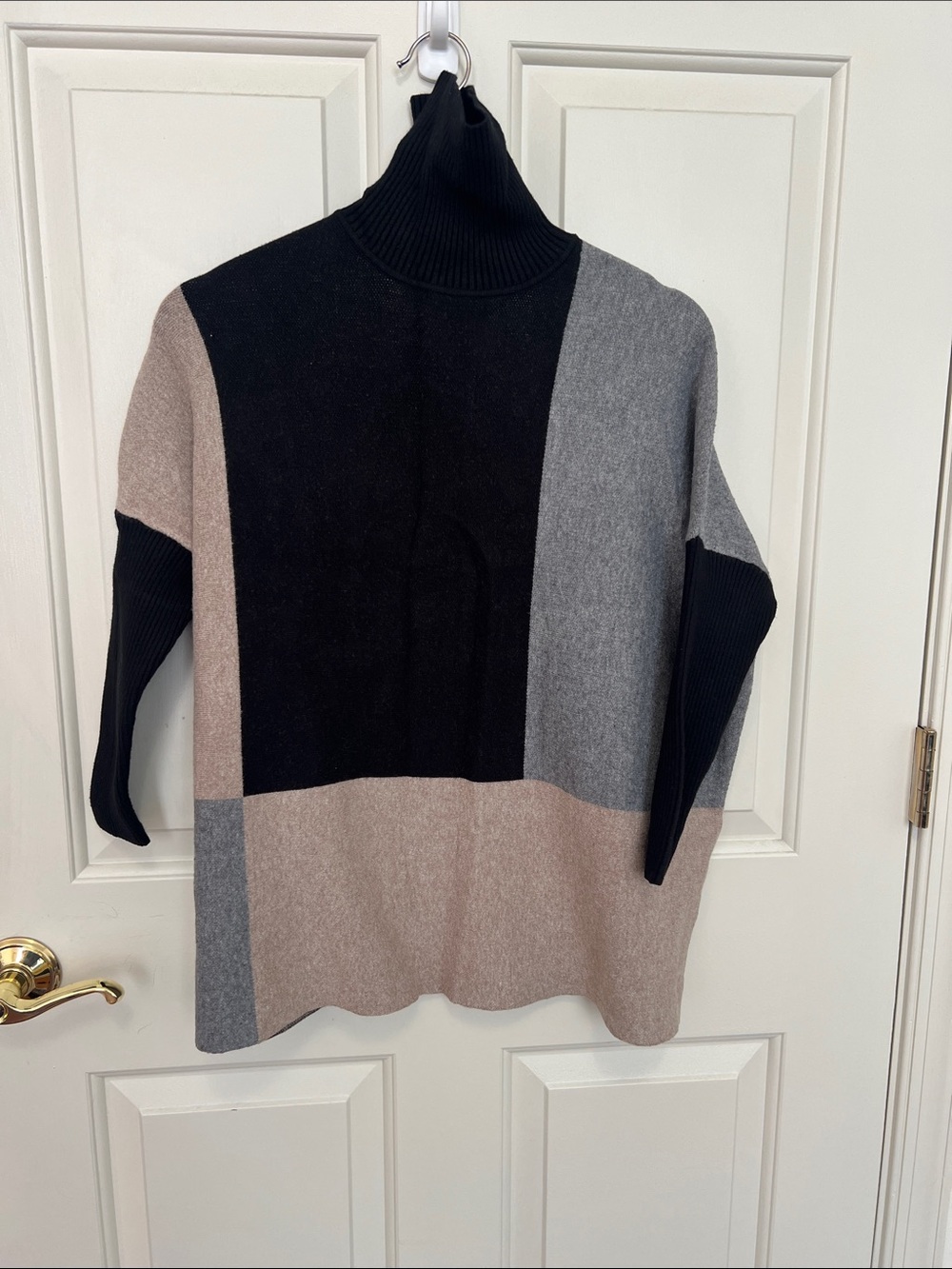 Joseph A Colorblock Turtleneck Sweater - Black, Gray & Tan